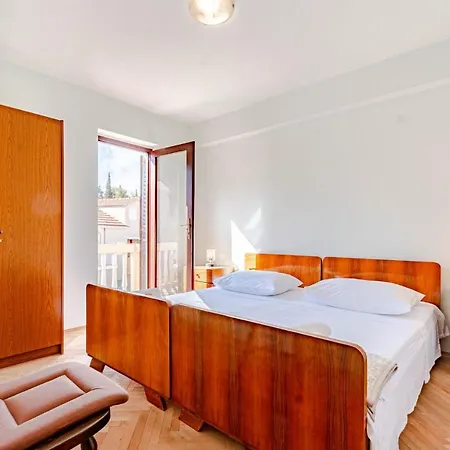 Apartment Antula *