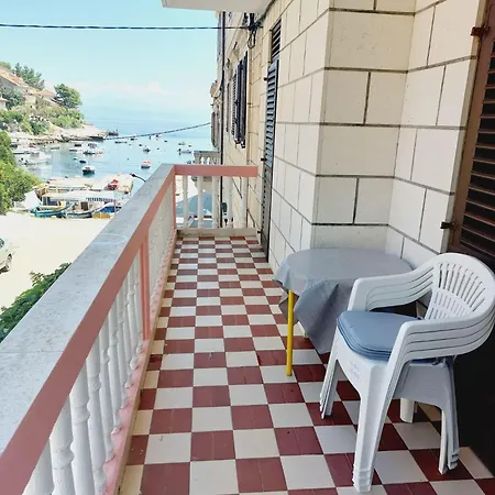 Antula Apartment *
